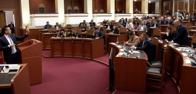 “Të q… ropt”/ Degradon në FJALË BANALE sherri mes Mziut dhe Shehajt: Na çave tr*pin… (VIDEO)