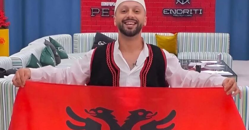 VIDEO// Familja e komandantit legjendar Adem Jashari i dërgojnë mesazh Gjestit në BBVA