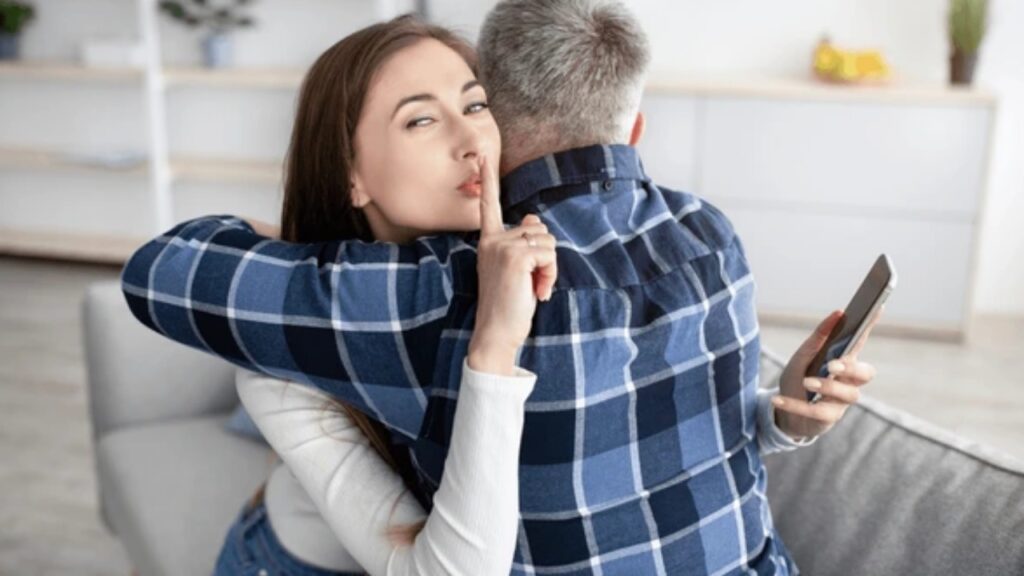 Meshkuj KUJDES! Gratë që TRADHTOJNË më shumë kanë këto PROFESIONE